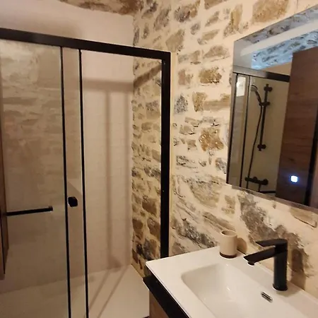 L' Authentique-cave Apartamento Les Assions